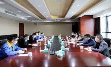 平湖市委常委、宣傳部長(zhǎng)沈志鳳蒞臨景興紙業(yè)調(diào)研疫情防控和復(fù)工復(fù)產(chǎn)情況