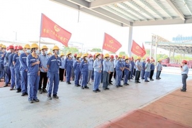 打好黨工團婦組合拳 凝聚高質量發(fā)展新合力——景興紙業(yè)開展“黨群組織助力企業(yè)經營發(fā)展”義務勞動